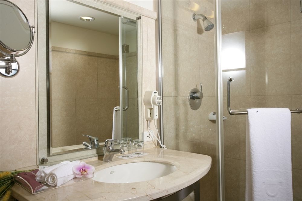 Hotel Dion Тайчжун Номер фото