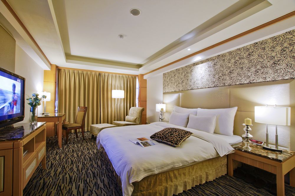 Hotel Dion Тайчжун Экстерьер фото